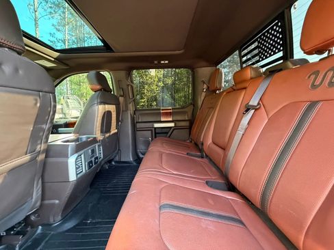 Used 2018 Ford F150 King Ranch w/ Equipment Group 601A Luxury AWD/4WD image 17
