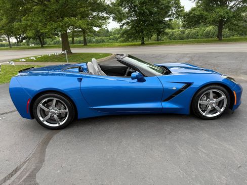 Used 2015 Chevrolet Corvette Stingray Convertible w/ 3LT Preferred Equipment Group RWD image 19