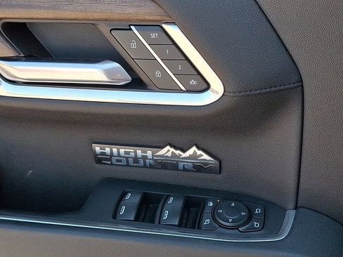 Used 2024 Chevrolet Silverado 1500 High Country w/ High Country Premium Package AWD/4WD image 20