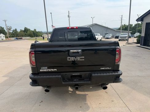 Used 2017 GMC Sierra 1500 Denali w/ Denali Ultimate Package AWD/4WD image 7