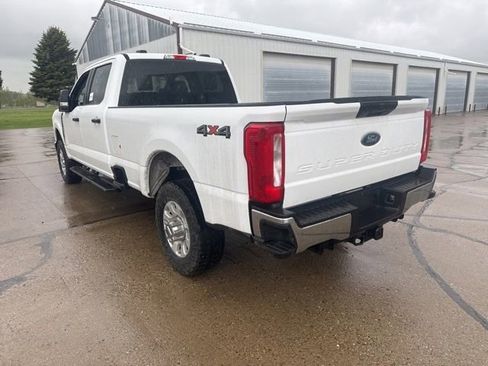 Used 2023 Ford F250 XLT AWD/4WD image 4