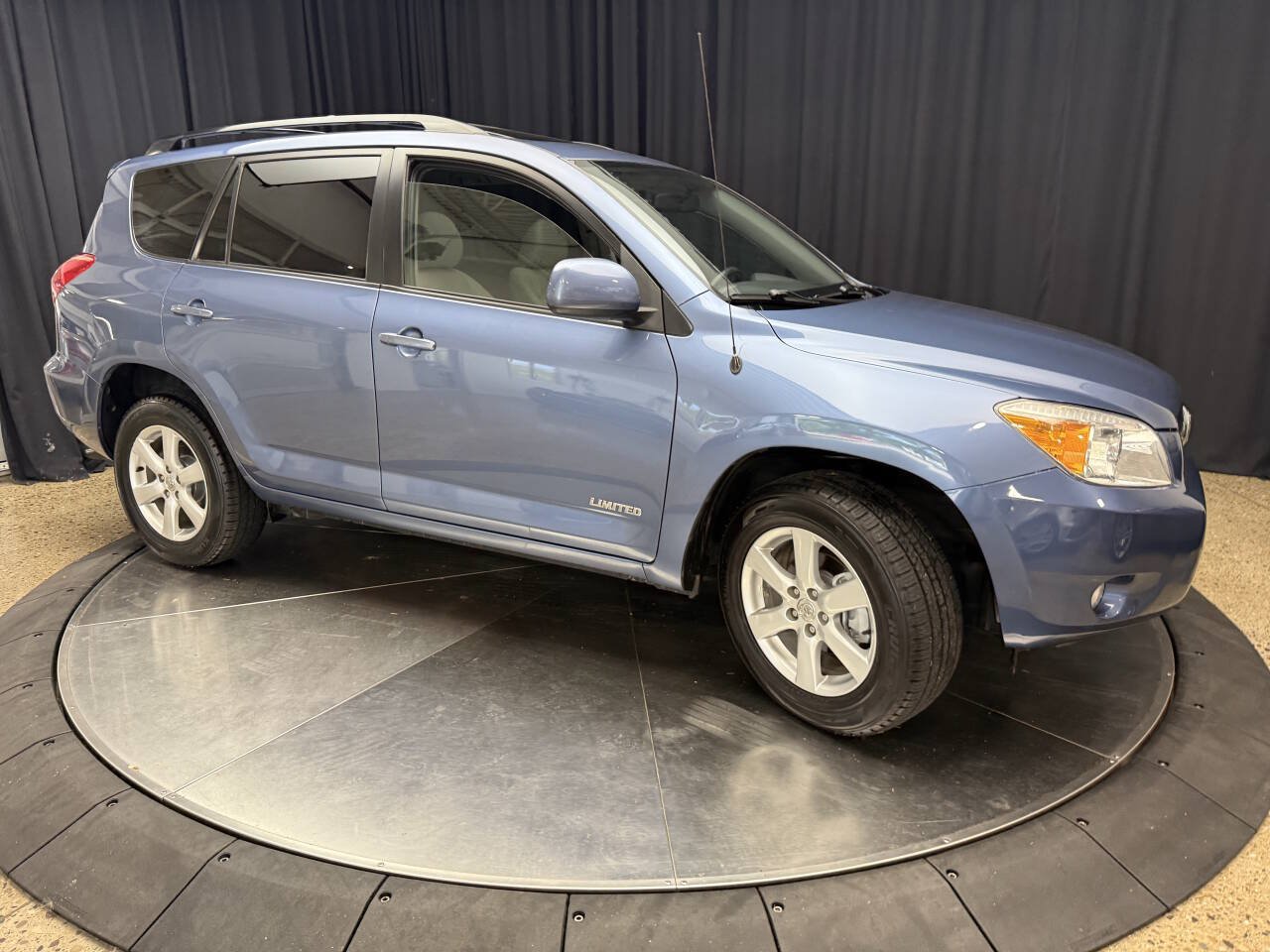 Used 2008 Toyota RAV4 Limited AWD/4WD image 13