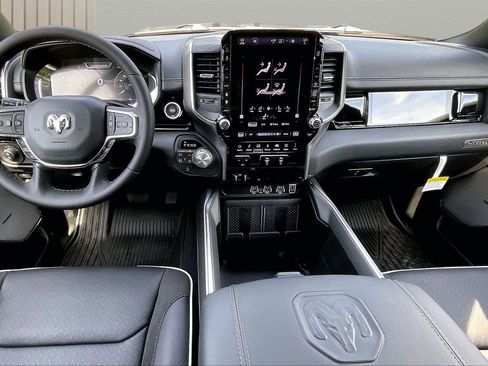 New 2026 RAM 1500 Laramie AWD/4WD image 10