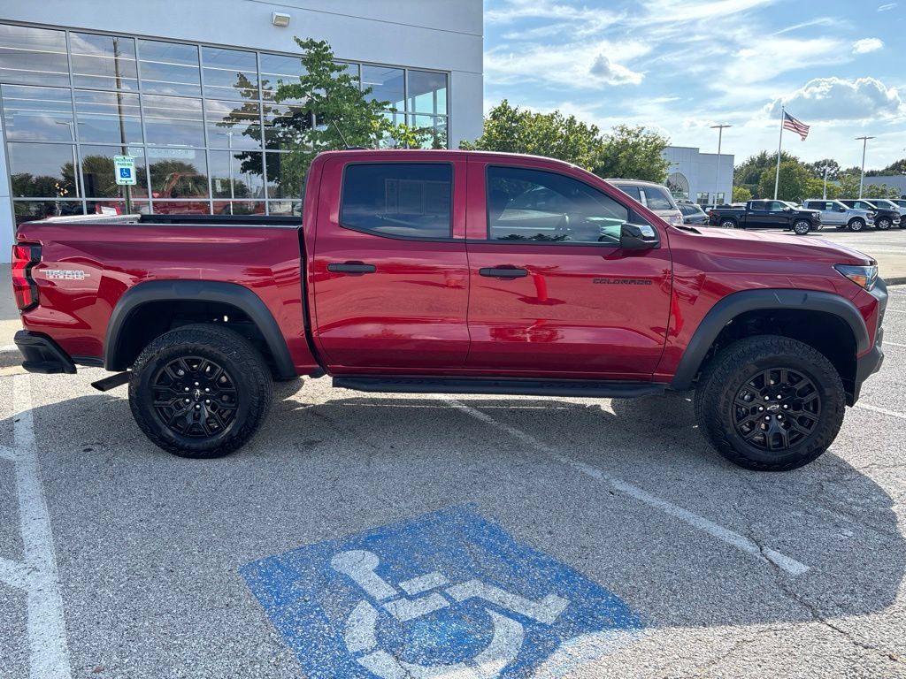 Used 2026 Chevrolet Colorado Trail Boss AWD/4WD image 9