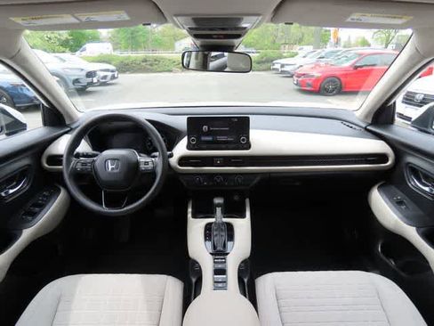Used 2023 Honda HR-V LX image 17