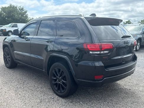 Used 2022 Jeep Grand Cherokee Laredo X AWD/4WD image 5
