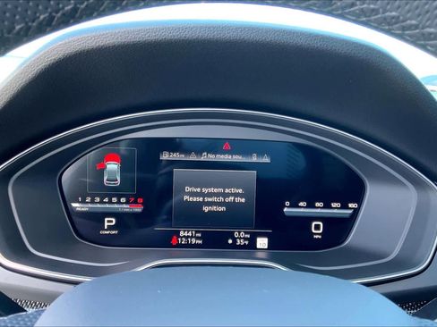 Used 2025 Audi SQ5 Premium Plus image 24