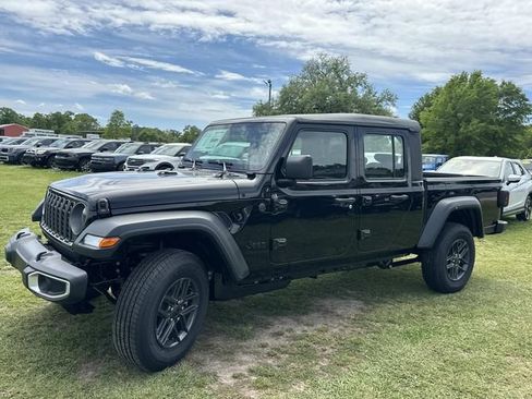 New 2026 Jeep Gladiator Sport AWD/4WD image 17