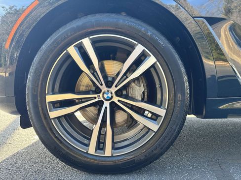 Used 2023 BMW X7 xDrive40i w/ M Sport Package image 7