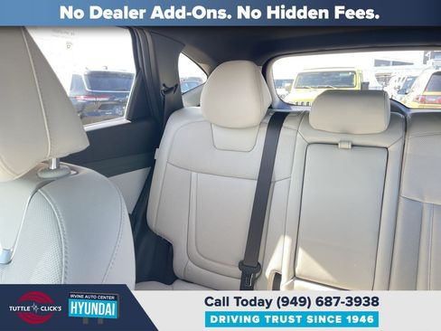 Certified 2025 Hyundai Tucson Limited AWD/4WD image 5