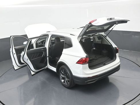 Used 2023 Volkswagen Tiguan SE image 66