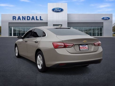 Used 2022 Chevrolet Malibu LT FWD image 4