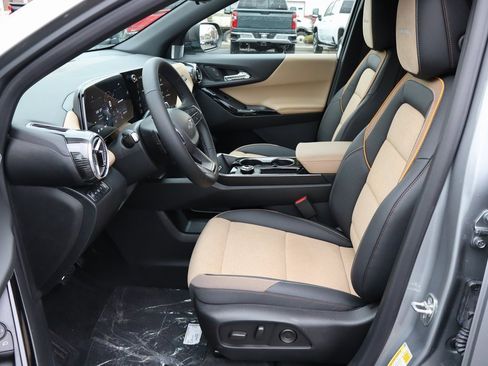 New 2026 Chevrolet Equinox ACTIV image 4