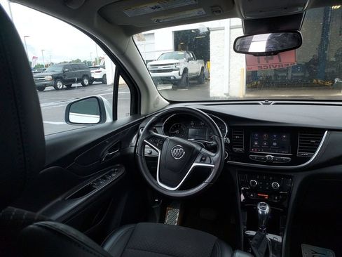 Used 2022 Buick Encore Preferred w/ Safety Package FWD image 17