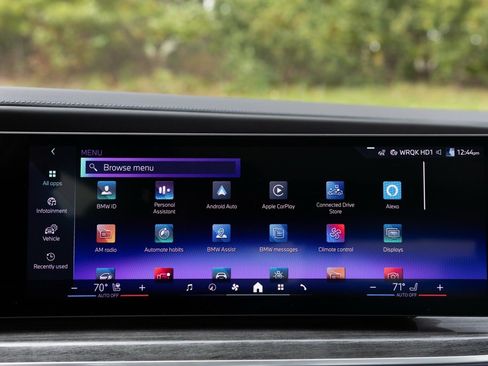 Used 2024 BMW 760i xDrive w/ Premium Package 2 image 26