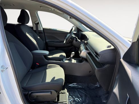 Used 2026 Hyundai Kona SEL Sport FWD image 19