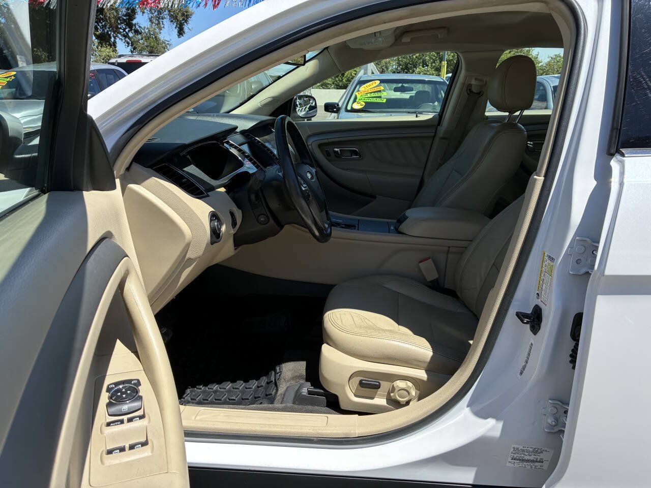 Used 2014 Ford Taurus SEL w/ Equipment Group 201A FWD image 3