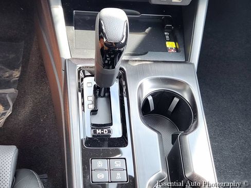 Certified 2026 Subaru Outback Touring AWD/4WD image 18