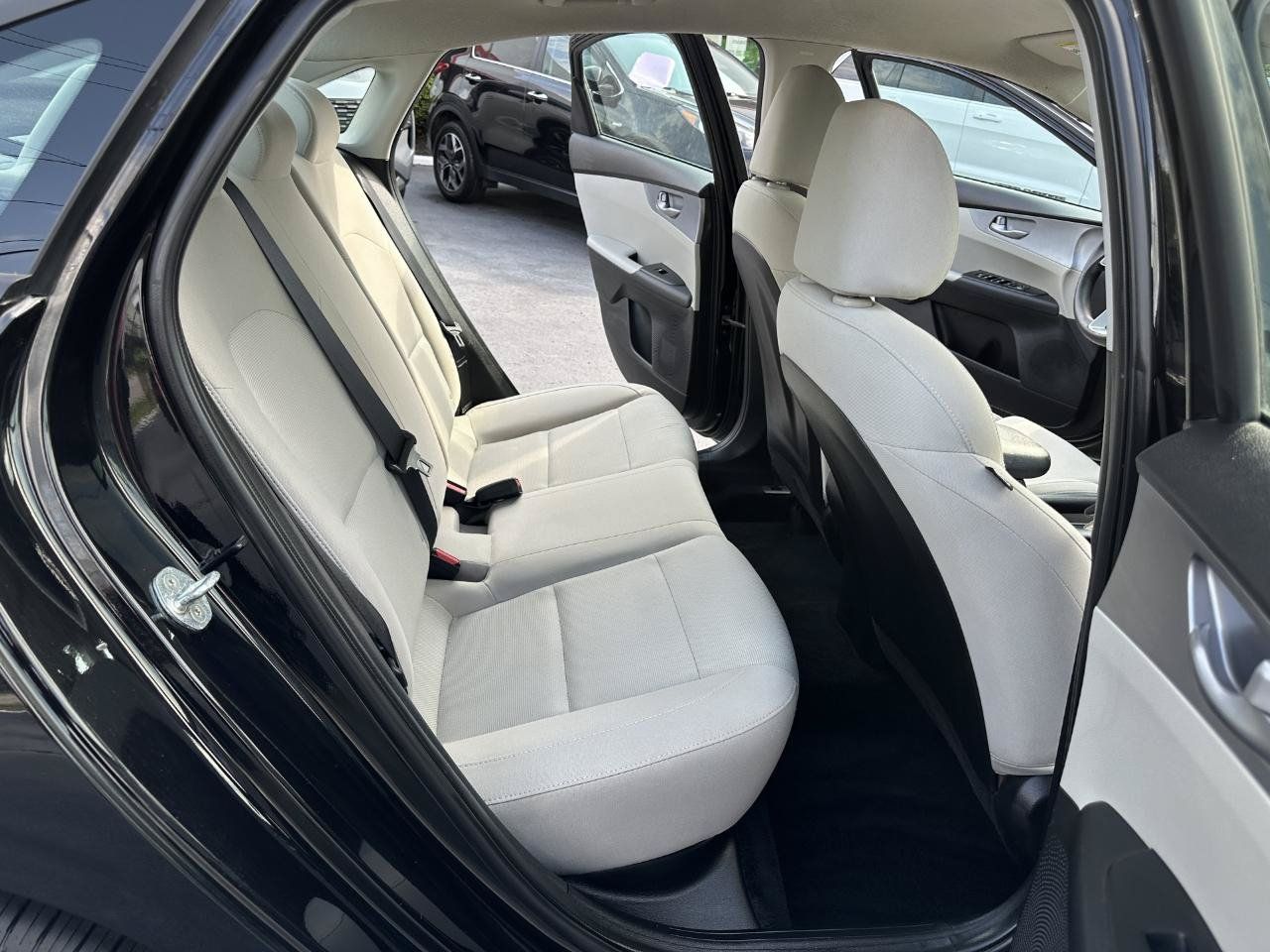 Used 2023 Kia Forte LXS w/ LXS Technology Package FWD image 35