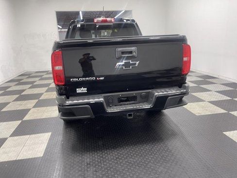 Used 2018 Chevrolet Colorado Z71 w/ Z71 Midnight Edition AWD/4WD image 3