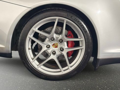 Used 2010 Porsche 911 Carrera 4S AWD/4WD image 19
