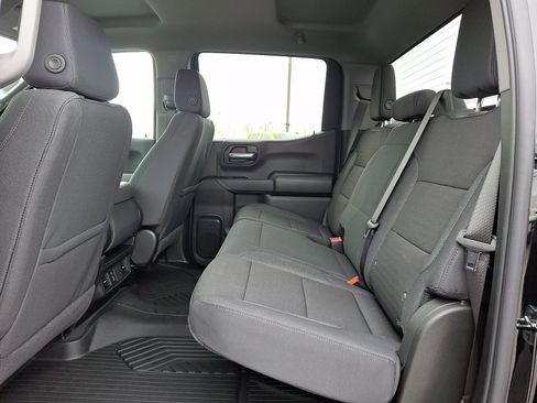 Used 2026 Chevrolet Silverado 1500 Custom Trail Boss w/ LPO, Dark Essentials Package image 10