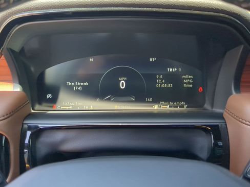 Used 2023 Lincoln Nautilus Reserve image 14