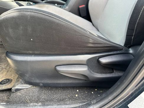 Used 2017 Toyota RAV4 XLE AWD/4WD image 17