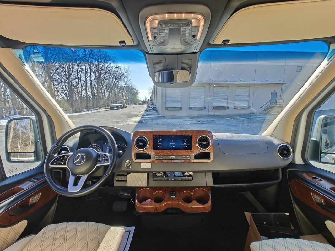 Used 2020 Mercedes-Benz Sprinter 3500 w/ Windows All Around Package image 26
