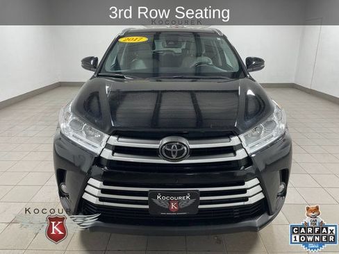 Used 2017 Toyota Highlander XLE AWD/4WD image 2