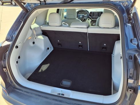 Certified 2021 Jeep Cherokee Latitude Lux w/ Comfort/Convenience Group image 27