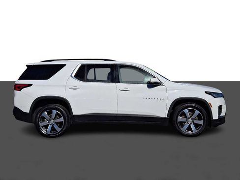 Used 2023 Chevrolet Traverse LT w/ LT Premium Package AWD/4WD image 7