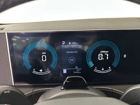 Used 2024 Hyundai Santa Fe SEL image 17