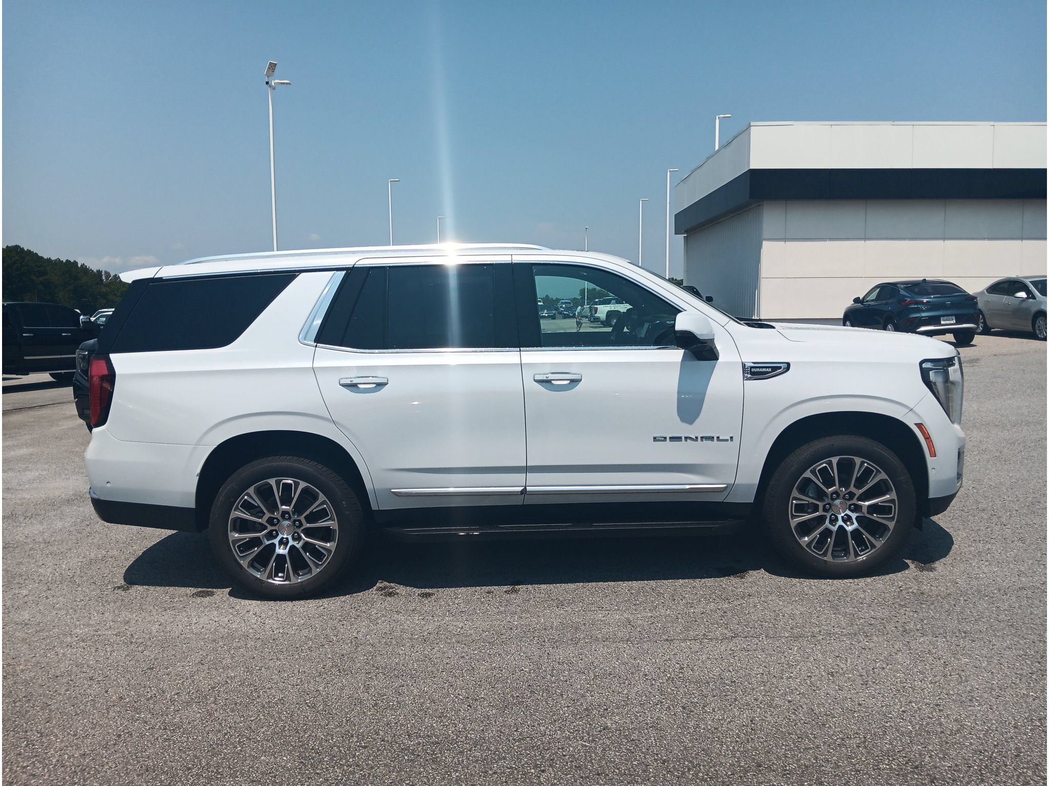 New 2026 GMC Yukon Denali w/ Advanced Technology Package AWD/4WD image 5