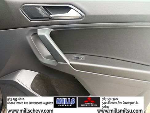 Used 2018 Volkswagen Tiguan SE FWD image 17