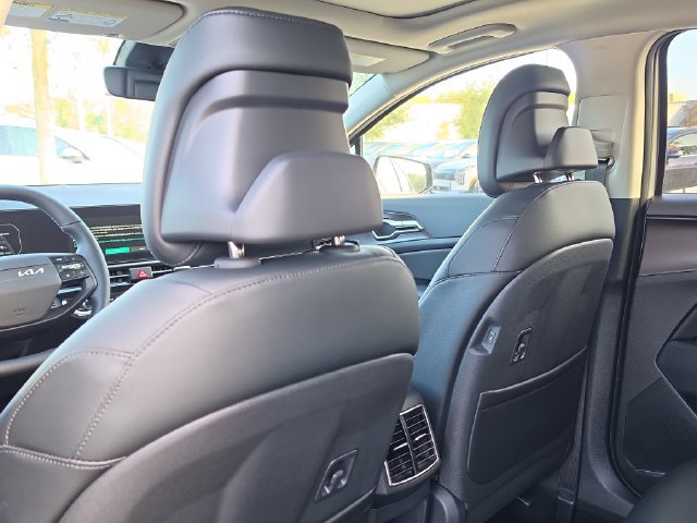 New 2027 Kia Sportage SX FWD image 11