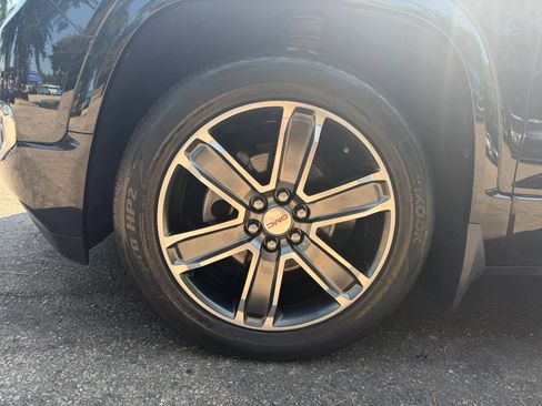 Used 2018 GMC Acadia Denali AWD/4WD image 43