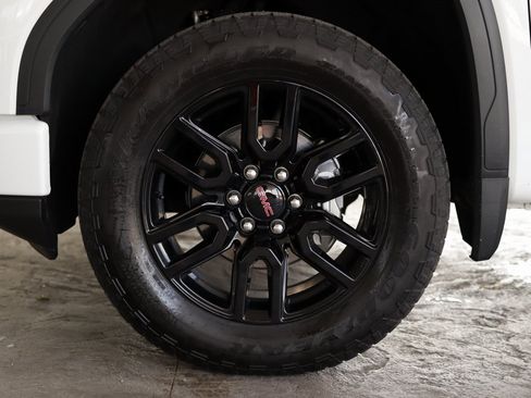 Used 2023 GMC Sierra 1500 Elevation image 34