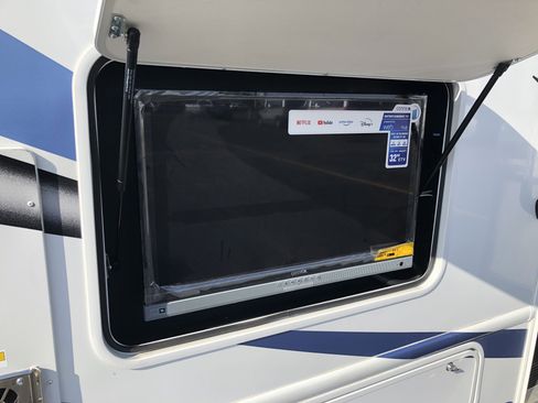 Used 2024 Ford E-350 and Econoline 350 Super Duty w/ Motorhome Prep Package RWD image 25
