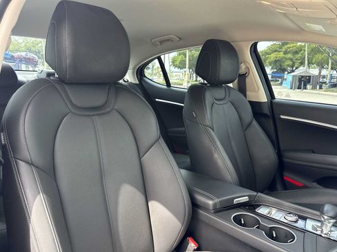 Used 2023 Genesis G70 2.0T AWD/4WD image 27