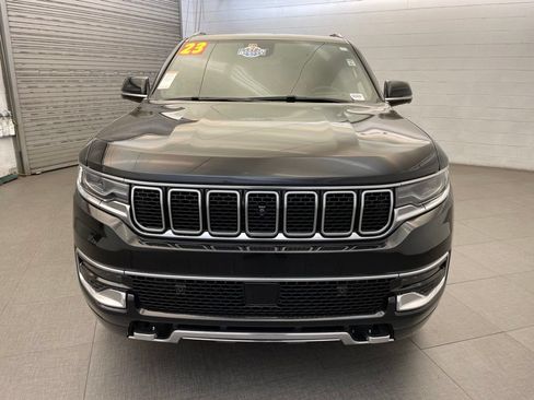 Certified 2023 Jeep Wagoneer Series III w/ Convenience Group I AWD/4WD image 4
