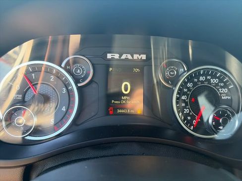 Used 2024 RAM 2500 Big Horn w/ Off Road Package AWD/4WD image 15