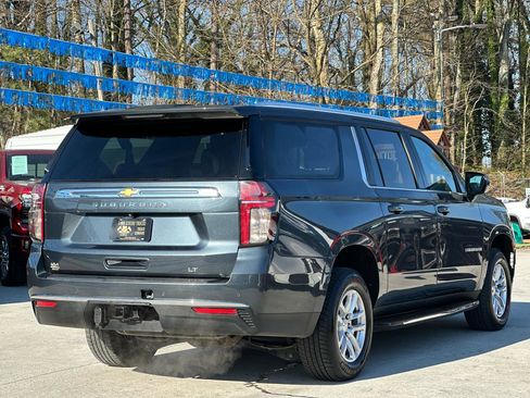 Used 2021 Chevrolet Suburban LT RWD image 7