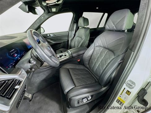 Used 2023 BMW X7 xDrive40i w/ M Sport Package image 22