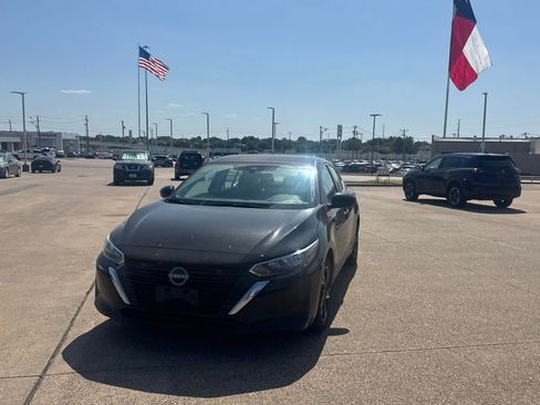 Certified 2025 Nissan Sentra SV FWD image 7