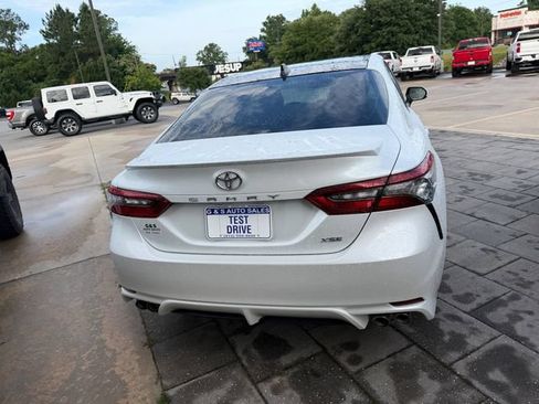 Used 2021 Toyota Camry XSE FWD image 6