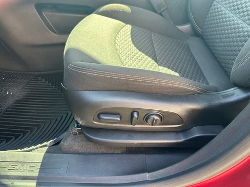 Used 2019 GMC Terrain SLE w/ Driver Convenience Package FWD image 20