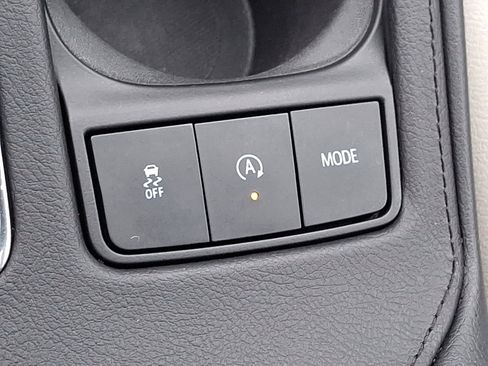 Certified 2023 Cadillac XT4 Luxury w/ Cold Weather Package image 22