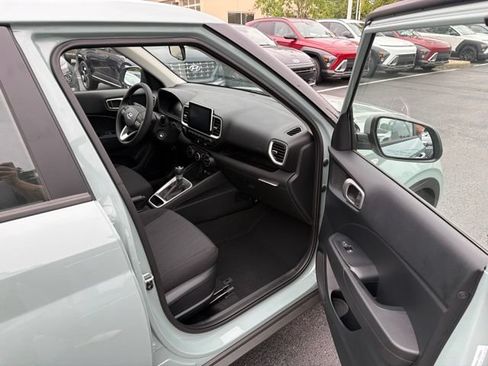 New 2026 Hyundai Venue SE FWD image 13
