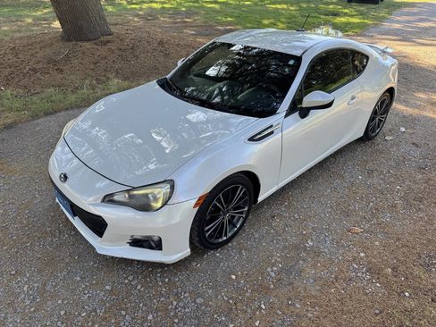 Used 2013 Subaru BRZ Premium w/ Popular Pkg 2C RWD image 2